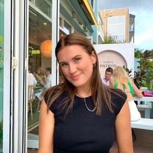 Meet your Posher, Caity